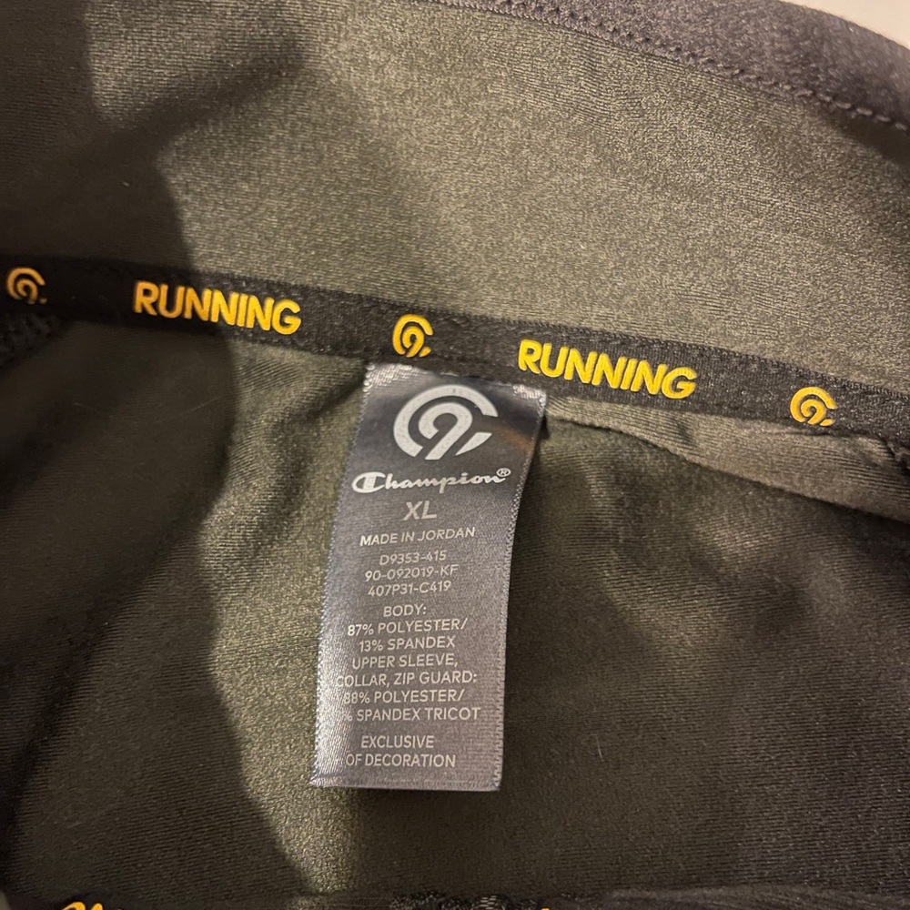 🌸 - Champion‎ Running Jacket - Picture 7 of 9